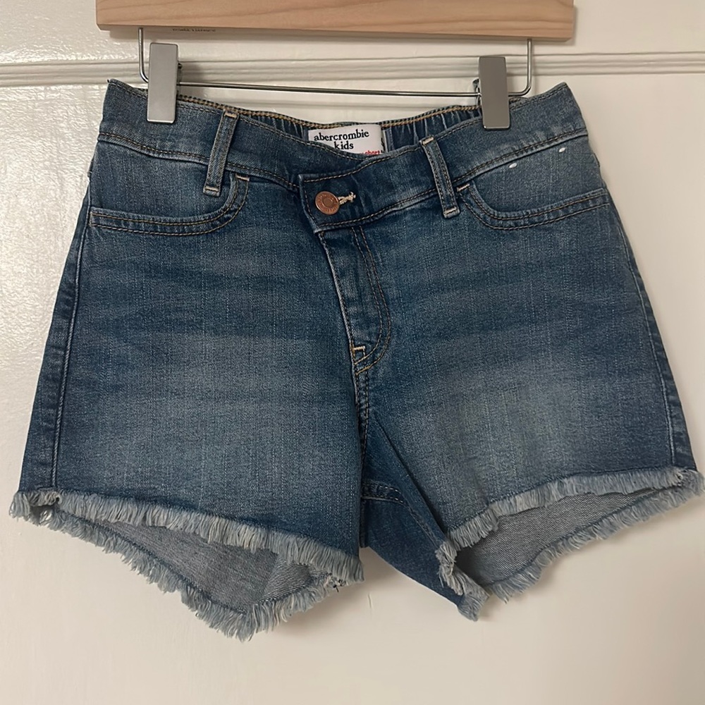 NWOT Abercrombie Kids Mini Mom Short 9/10